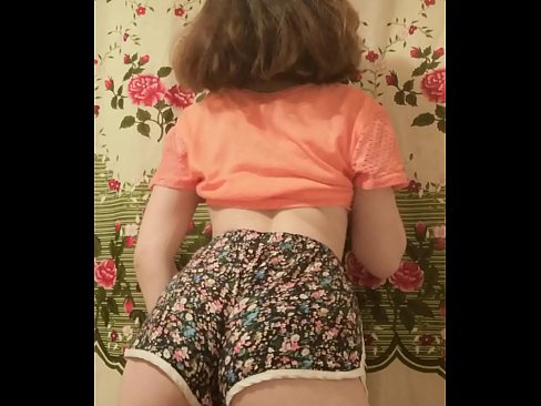 ❤️ Leanabh òg sexy a ’toirt dheth na shorts aice air a’ chamara ️  Bhidio gnè  aig gd.milfnut-net.ru ❌️